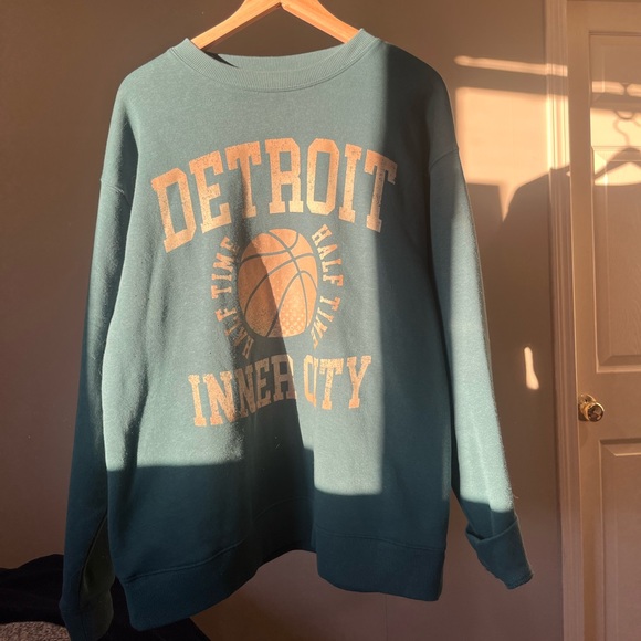 Teal Graphic Crewneck - Picture 2 of 3